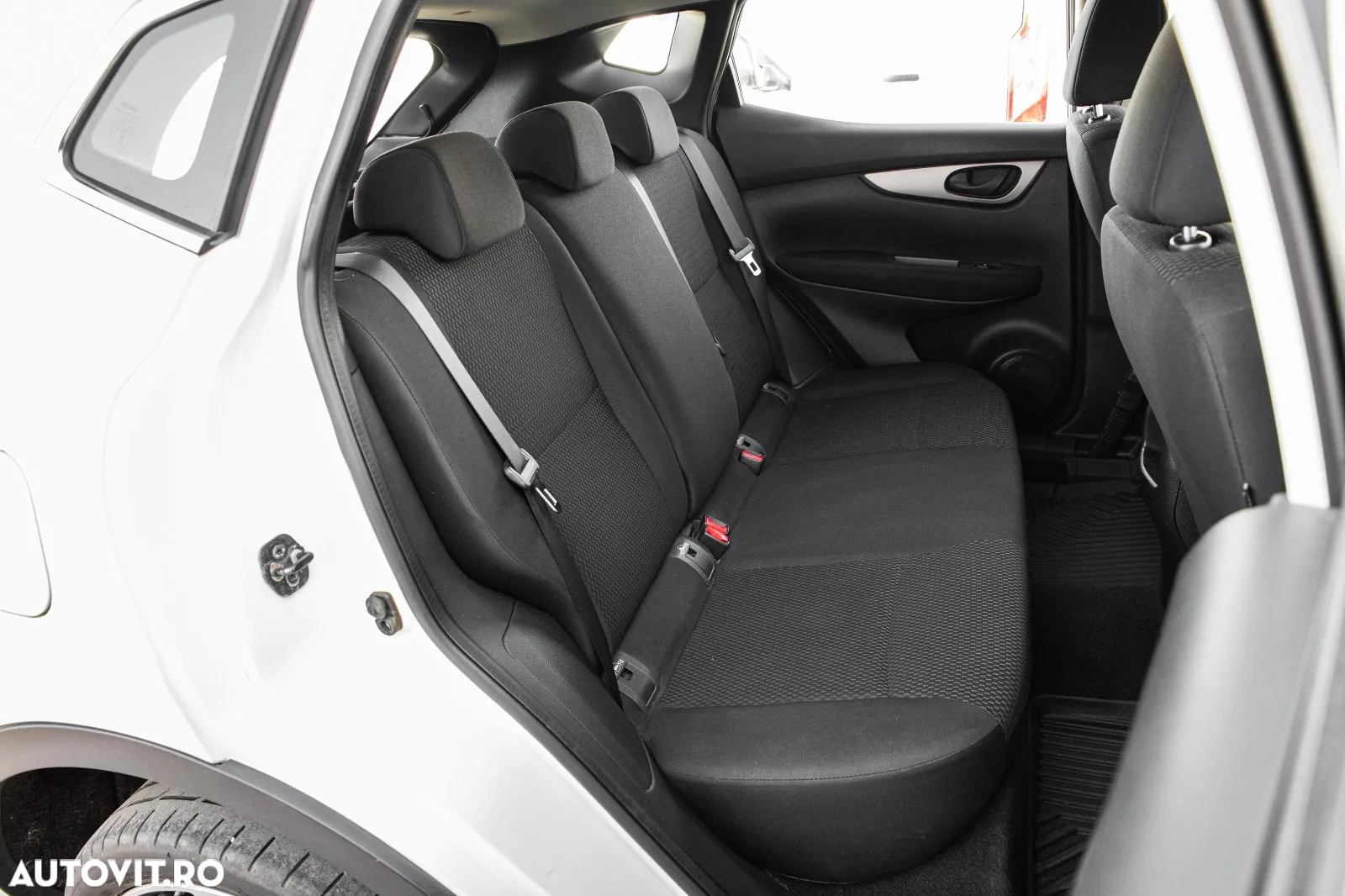 Nissan Qashqai 1.6 DCI ALL-MODE 4x4i ACENTA - 18