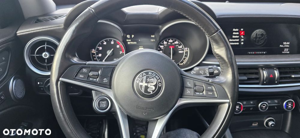 Alfa Romeo Stelvio 2.0 Turbo 16V AT8-Q4 Super - 11