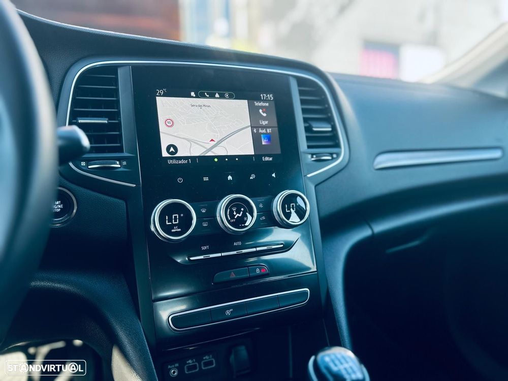 Renault Mégane 1.5 Blue dCi Limited - 16