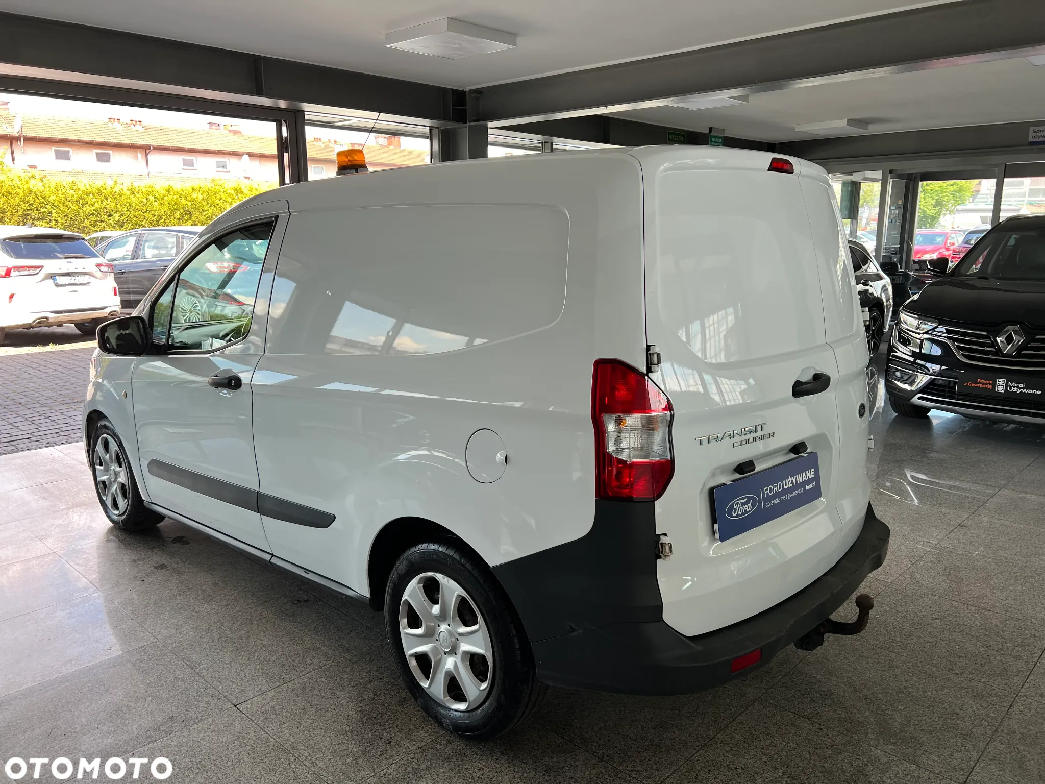 Ford Courier - 10