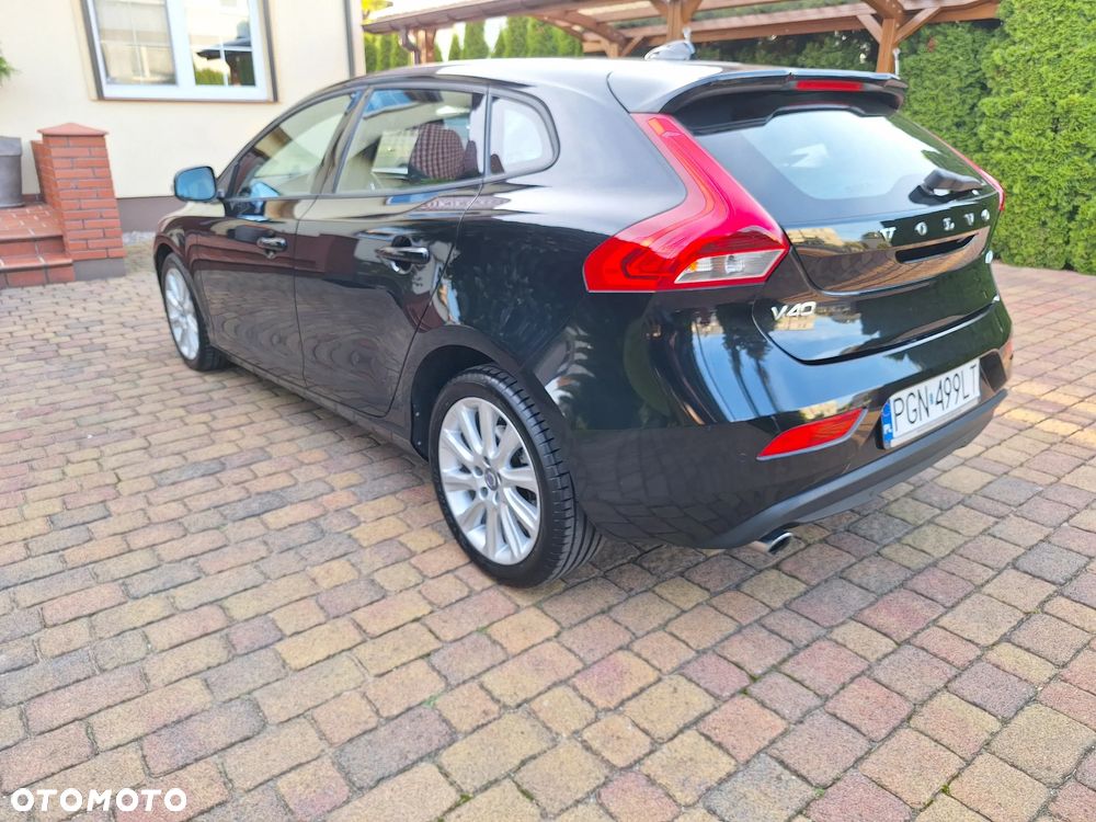 Volvo V40 D3 Momentum - 3