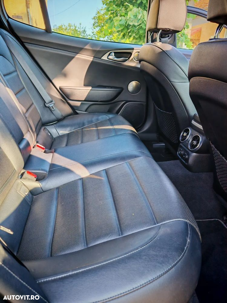 Kia Stinger 2.2 CRDI AWD GT Line - 19