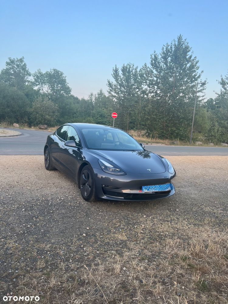 Tesla Model 3 - 2
