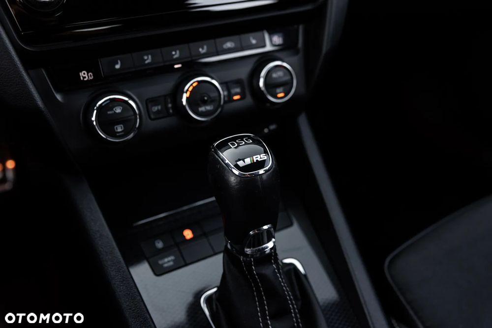 Skoda Octavia 2.0 TDI 4x4 DSG RS - 39
