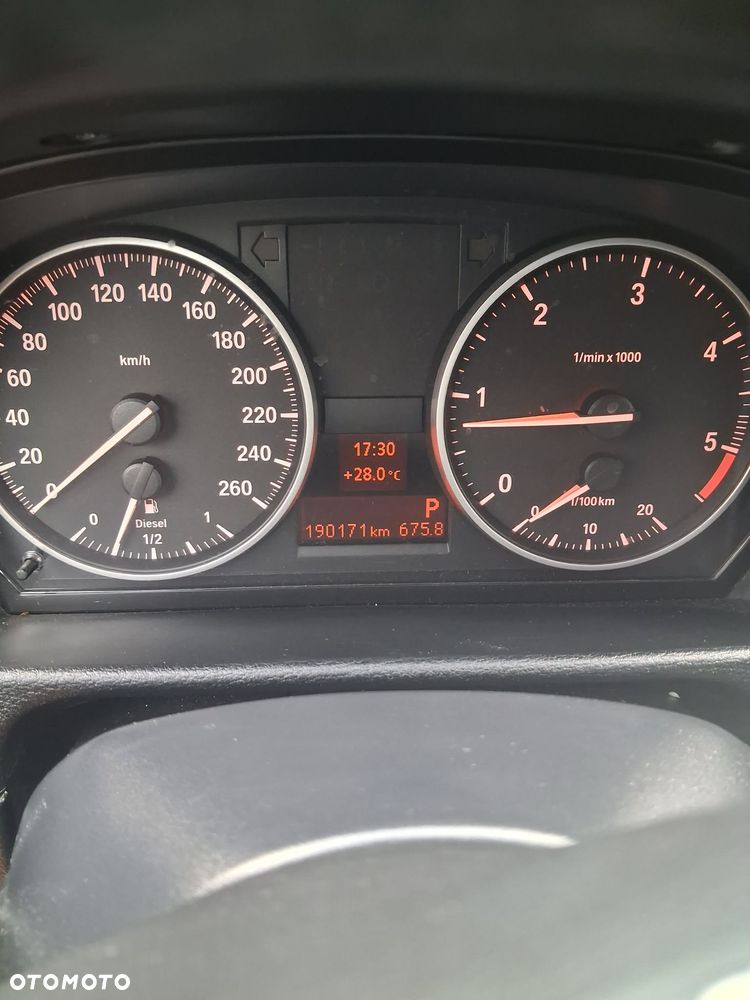 BMW X1 sDrive16d - 6