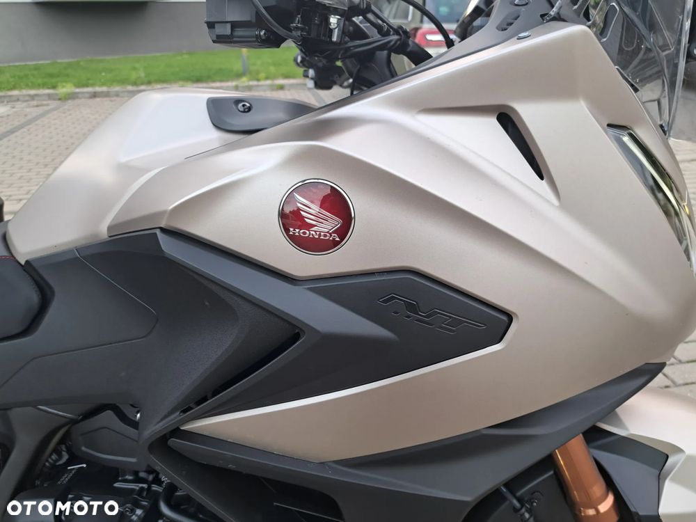 Honda NT - 9