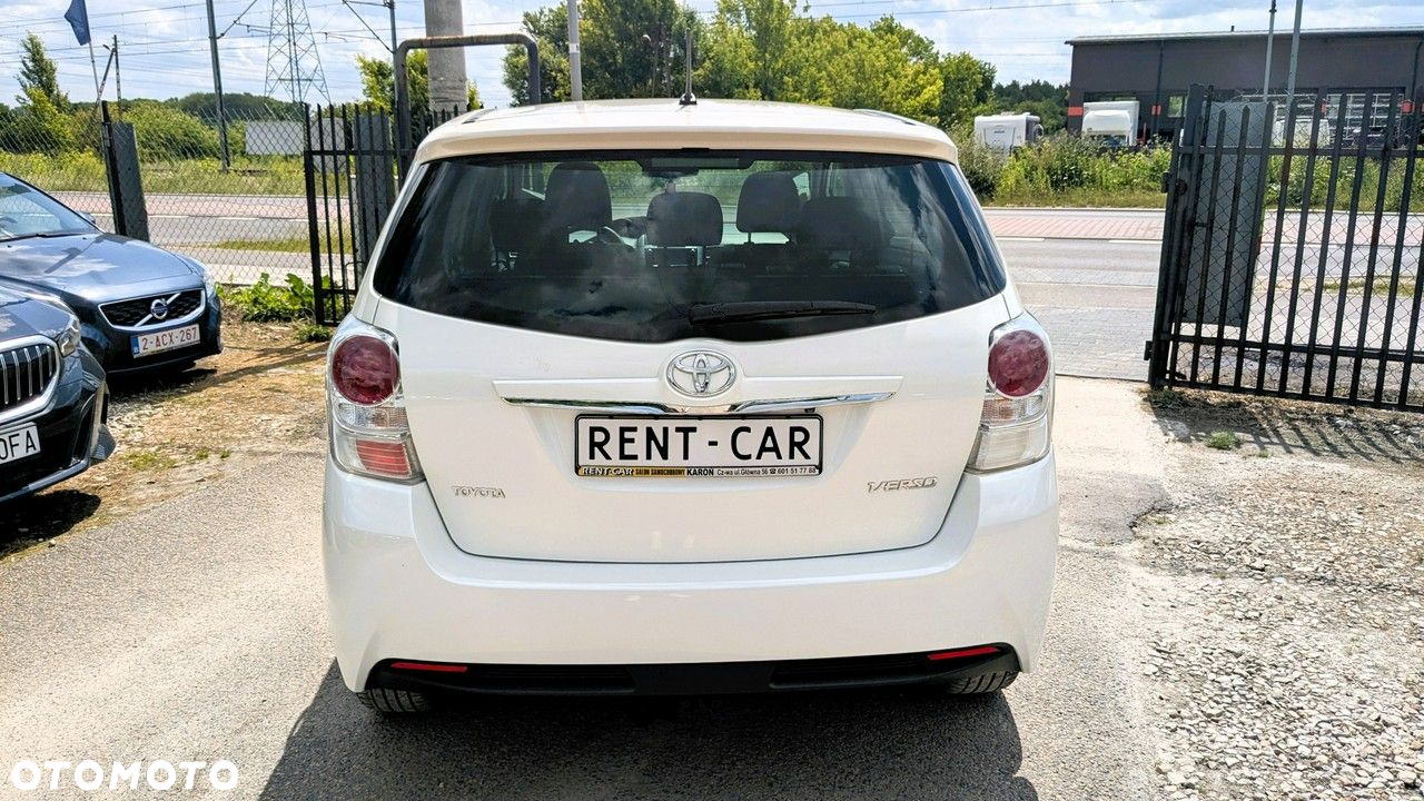 Toyota Verso - 37