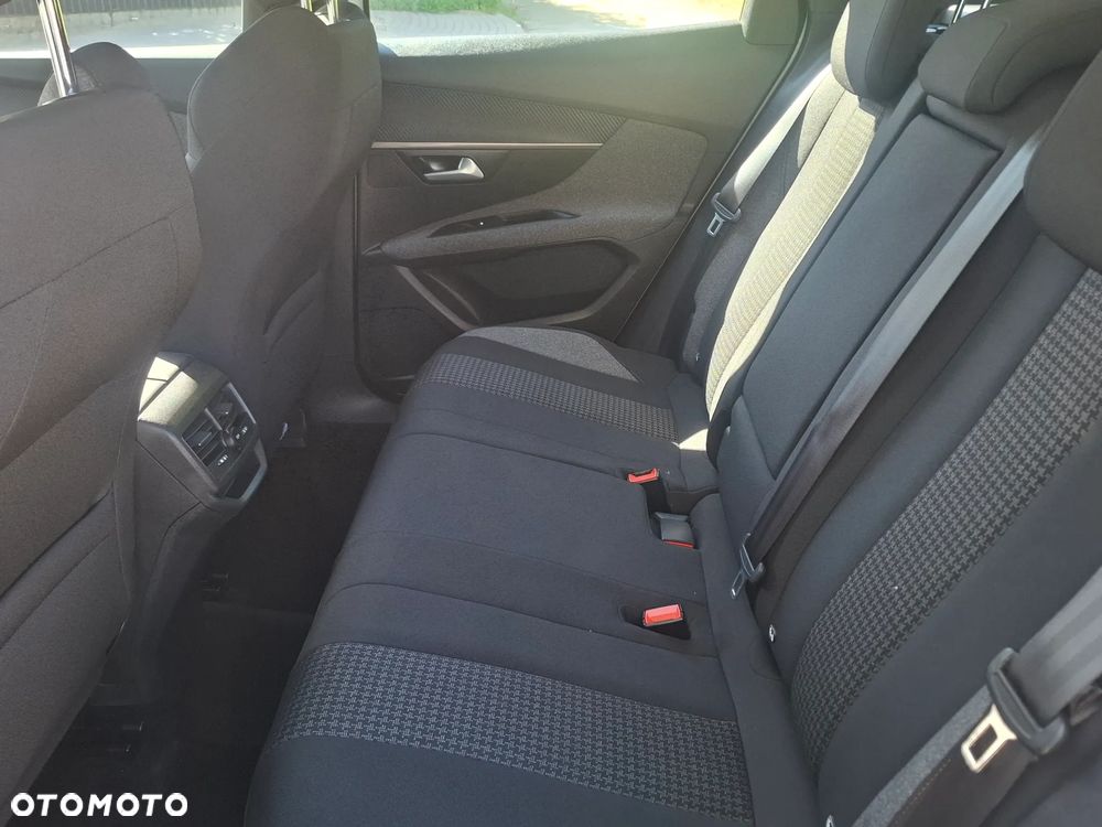 Peugeot 3008 1.2 PureTech Active Pack S&S EAT8 - 11