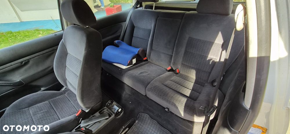 Volkswagen Golf - 5