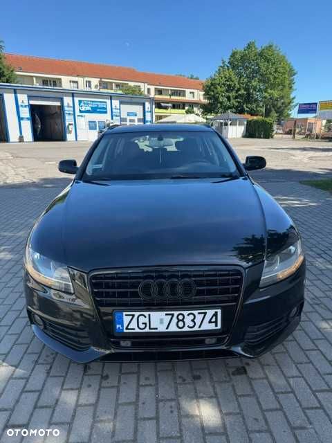 Audi A4 Avant - 1