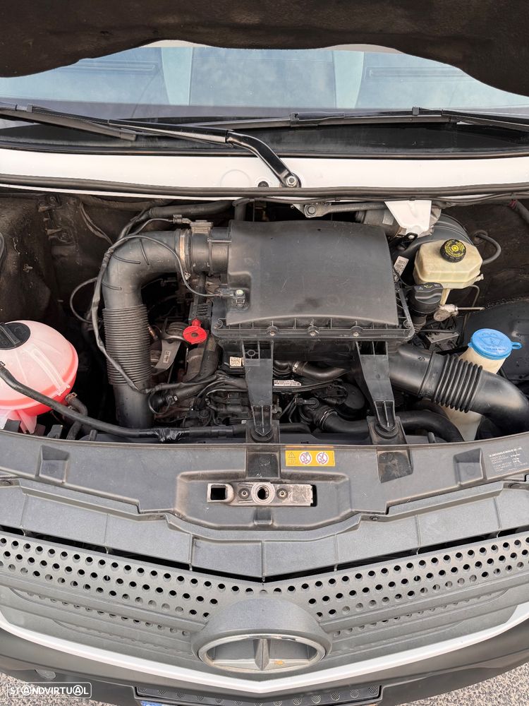 Mercedes-Benz Sprinter 516 CDI com A.C e Plataforma Elevatória - 17