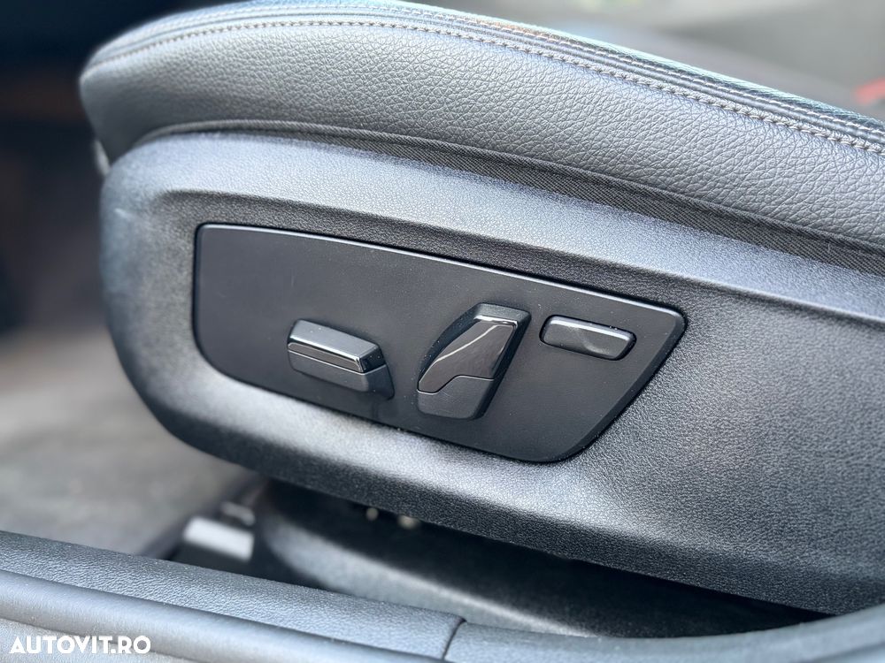 BMW Seria 5 520i AT - 12