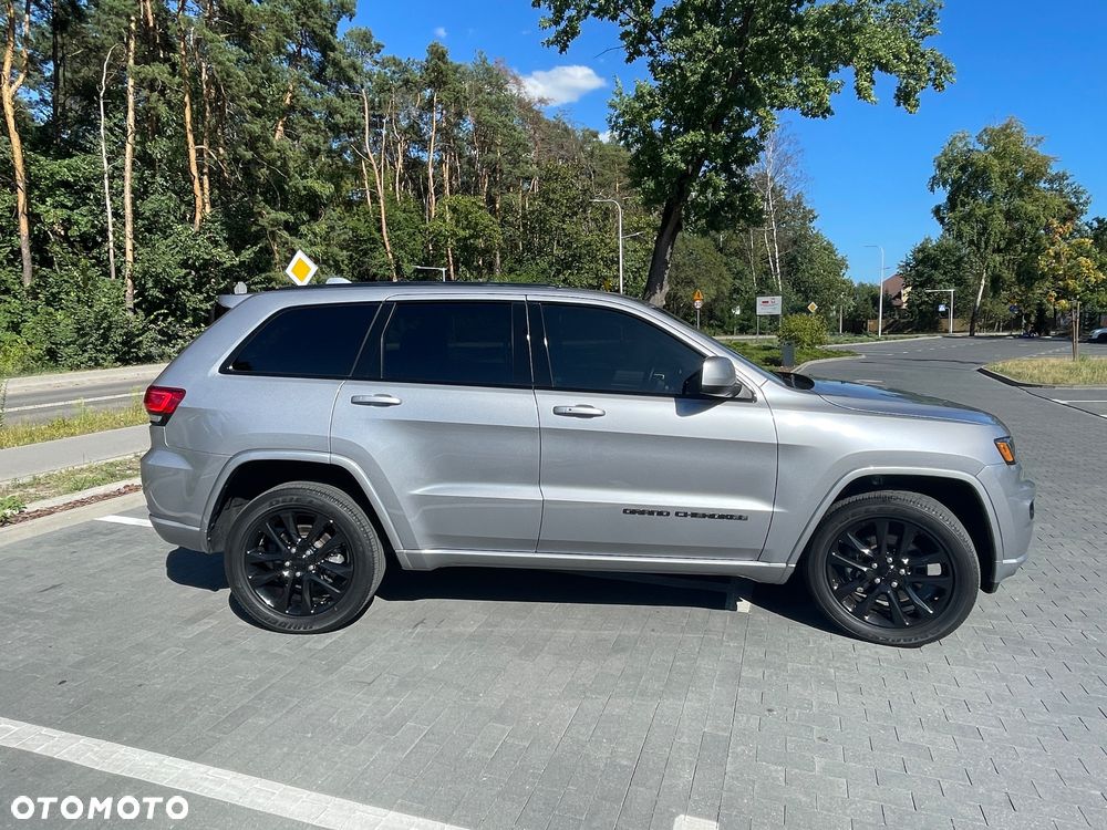 Jeep Grand Cherokee - 4