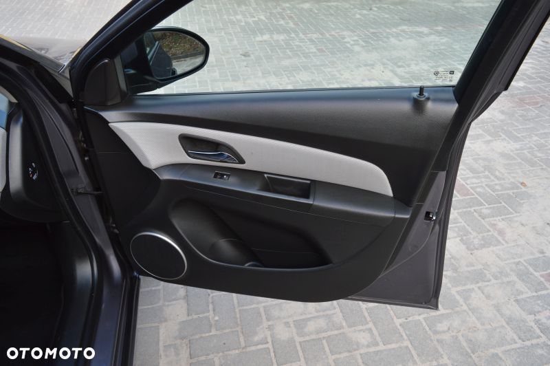 Chevrolet Cruze - 18