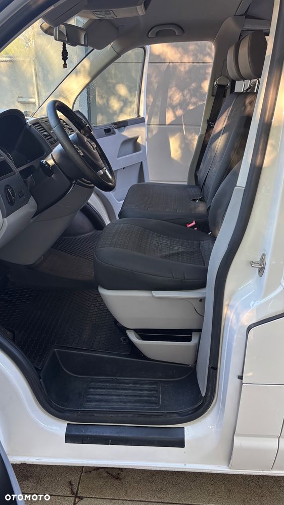 Volkswagen Transporter T5 - 18