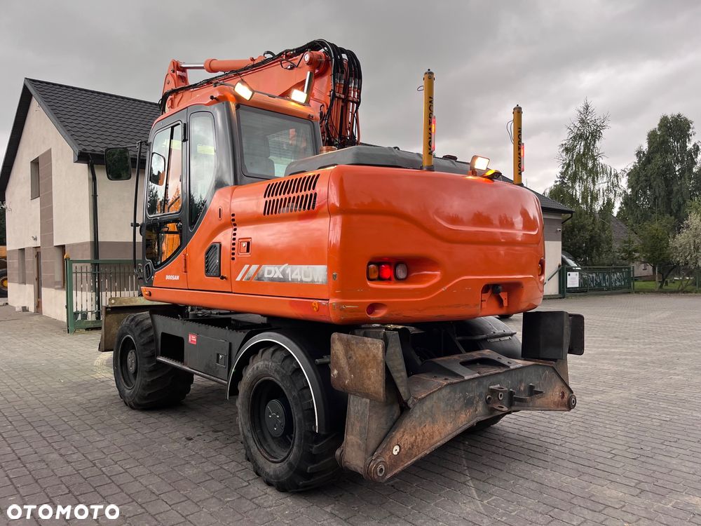 Doosan DX140W - 4