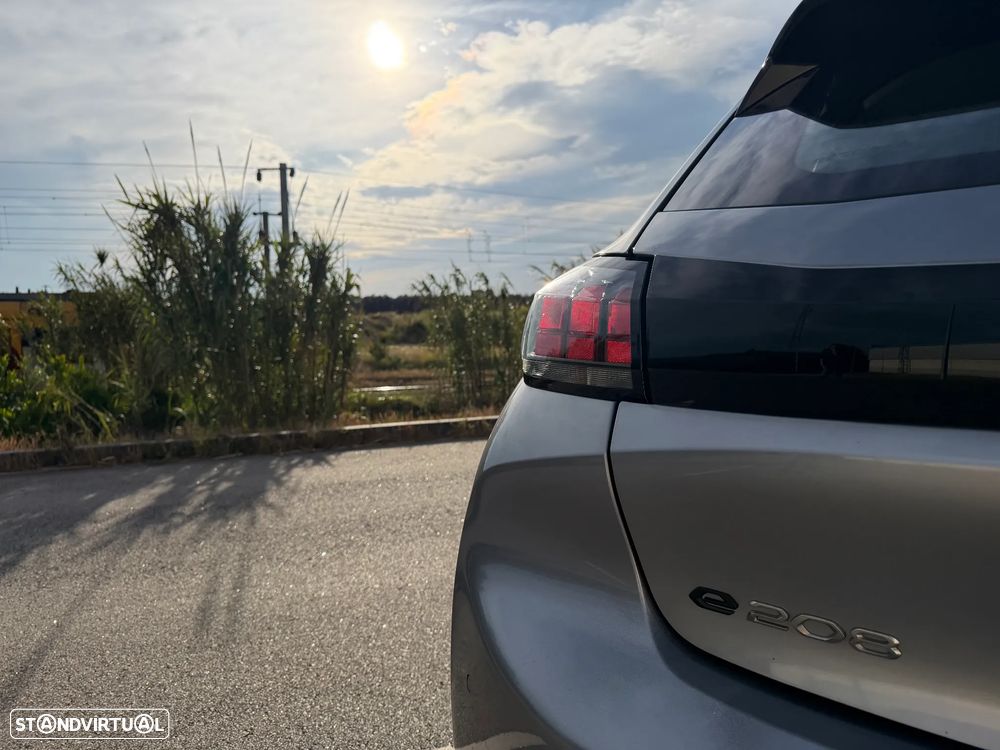 Peugeot e-208 Active Pack - 14