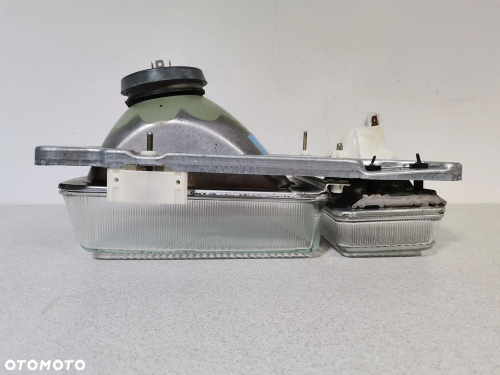 Lampa Reflektor Prawy VOLKSWAGEN PASSAT B2 80-88 HELLA Oryginał - 12