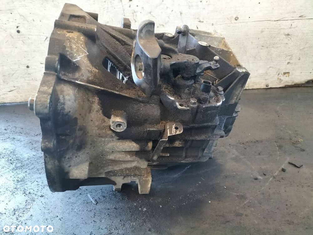 SKRZYNIA BIEGÓW VOLVO V50 I S40 II 2.0 D 4M5R-7002-CE - 6