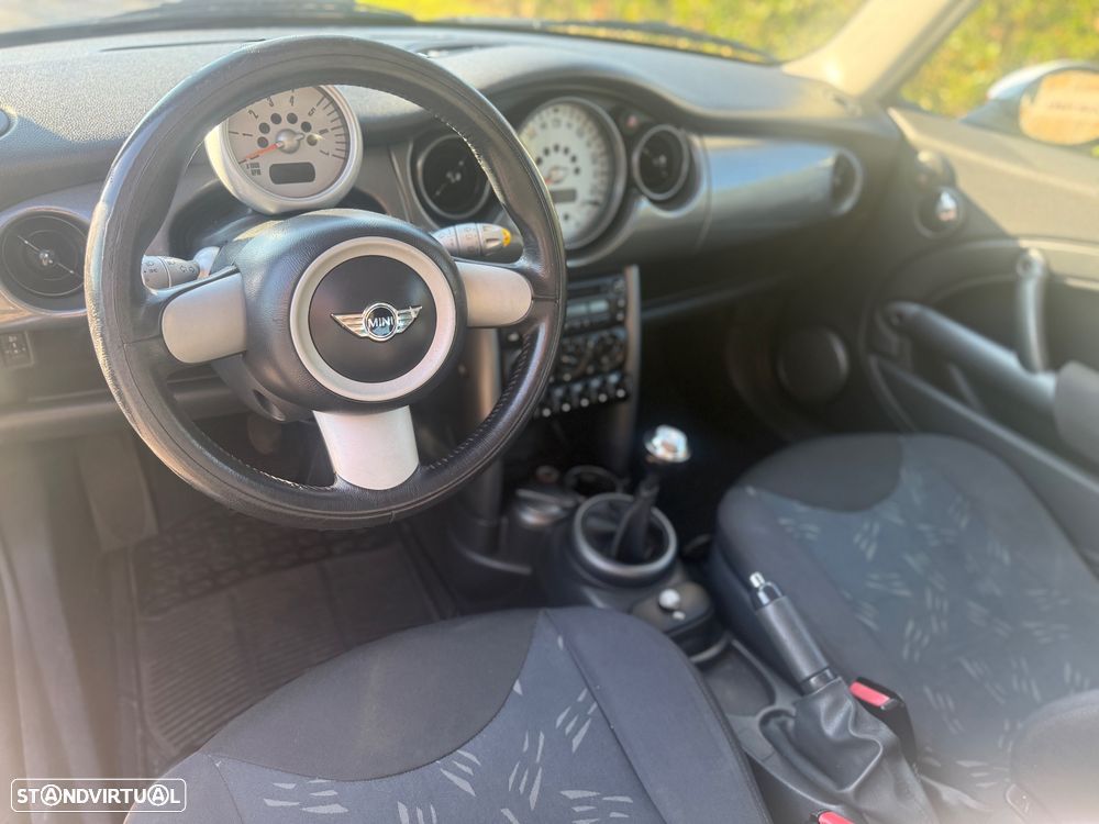 MINI 3 Portas One 1.4 D - 11