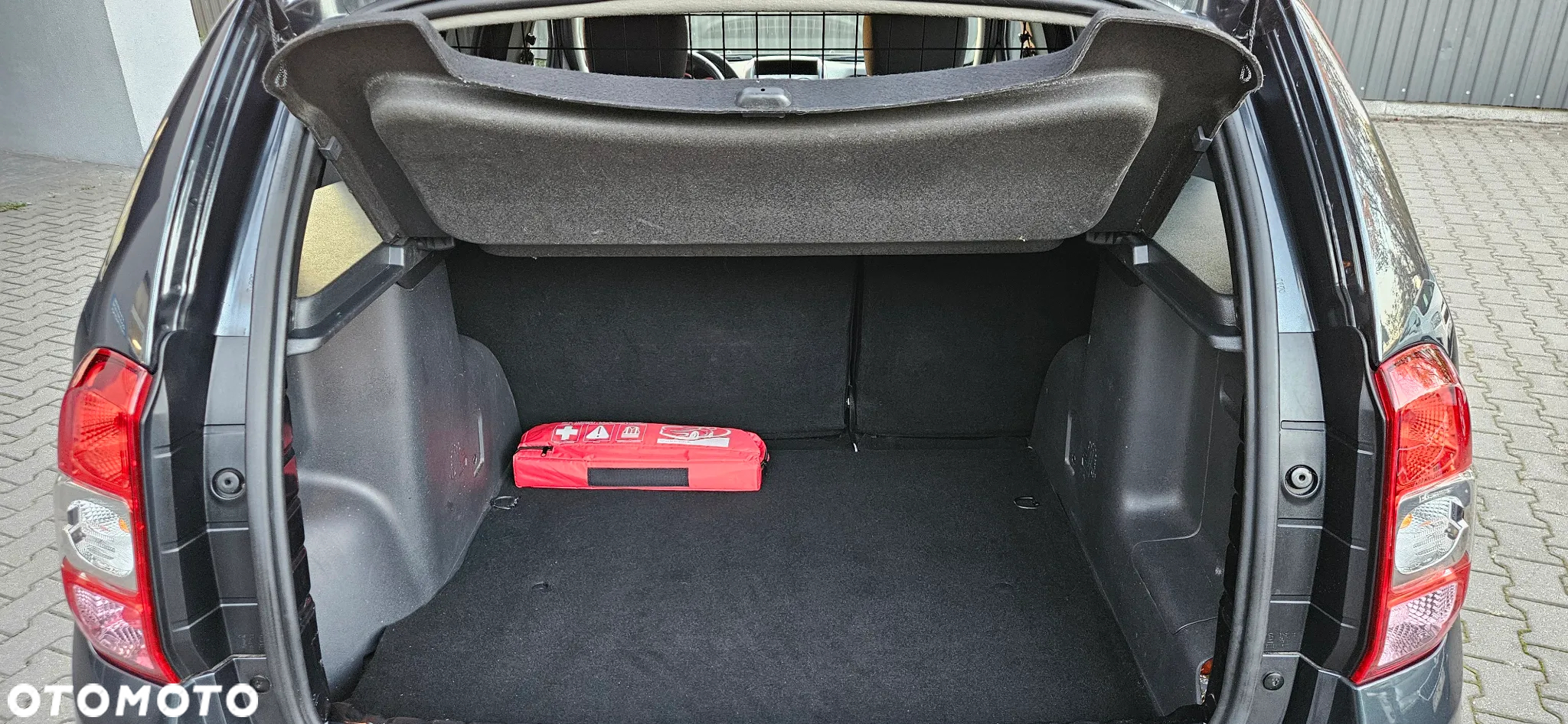Dacia Duster SCe 115 4x2 Laureate - 26