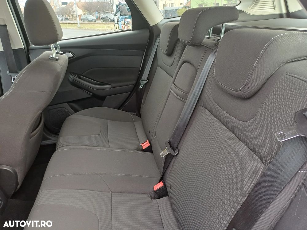 Ford Focus 1.6 TDCi ECOnetic 88g Start-Stopp-System Trend - 8