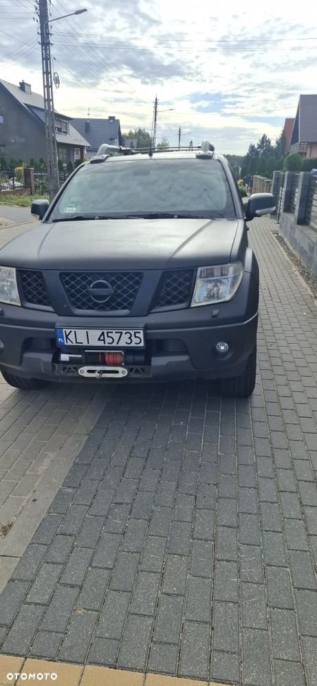 Nissan Pickup - 8