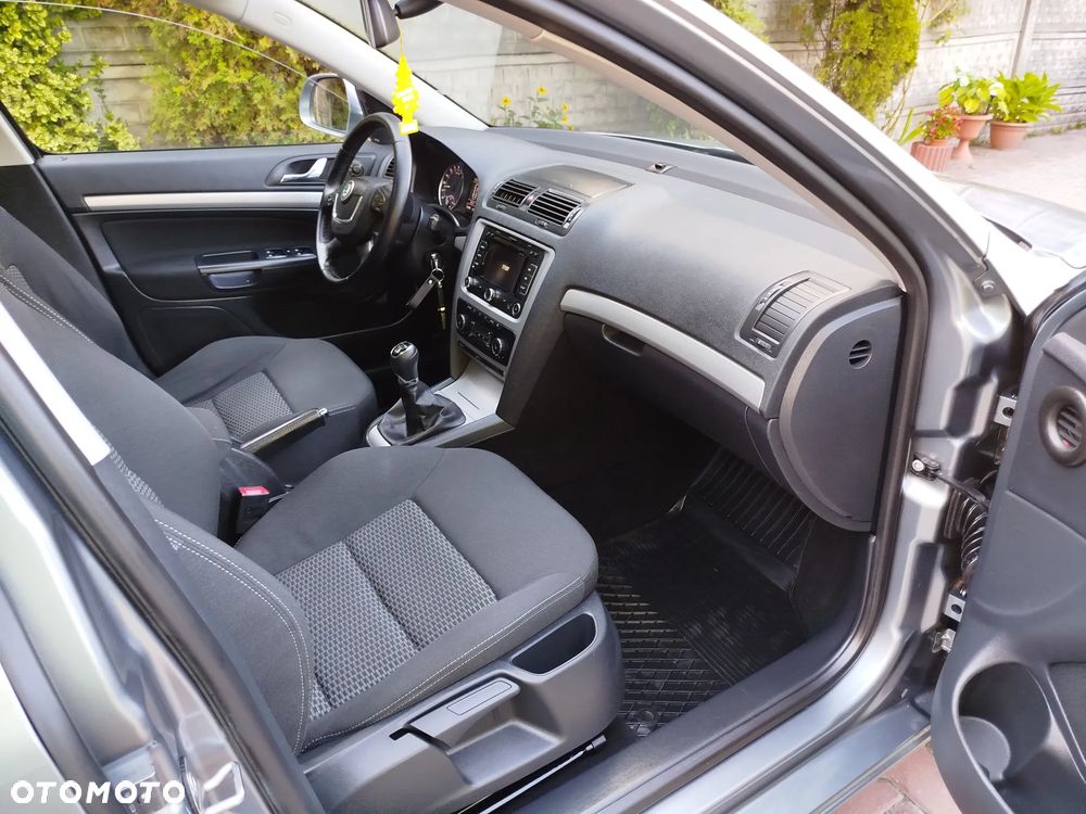 Skoda Octavia 1.6 TDI DPF FAMILY - 17