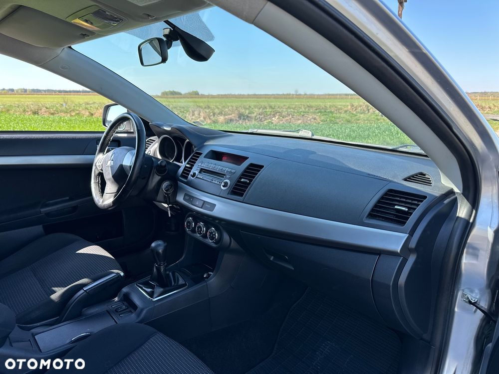 Mitsubishi Lancer - 26