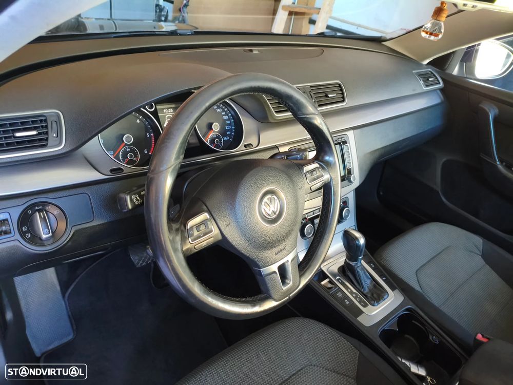 VW Passat Variant 2.0 TDI Con.Navi.DSG - 9