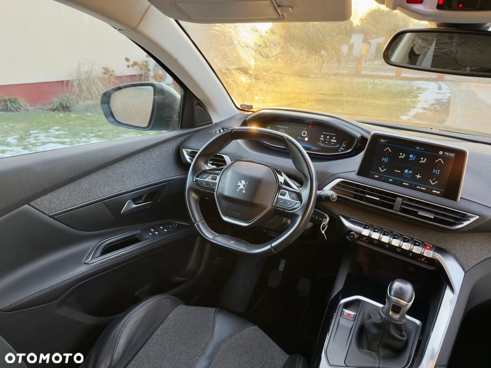 Peugeot 5008 BlueHDi 120 Allure - 16