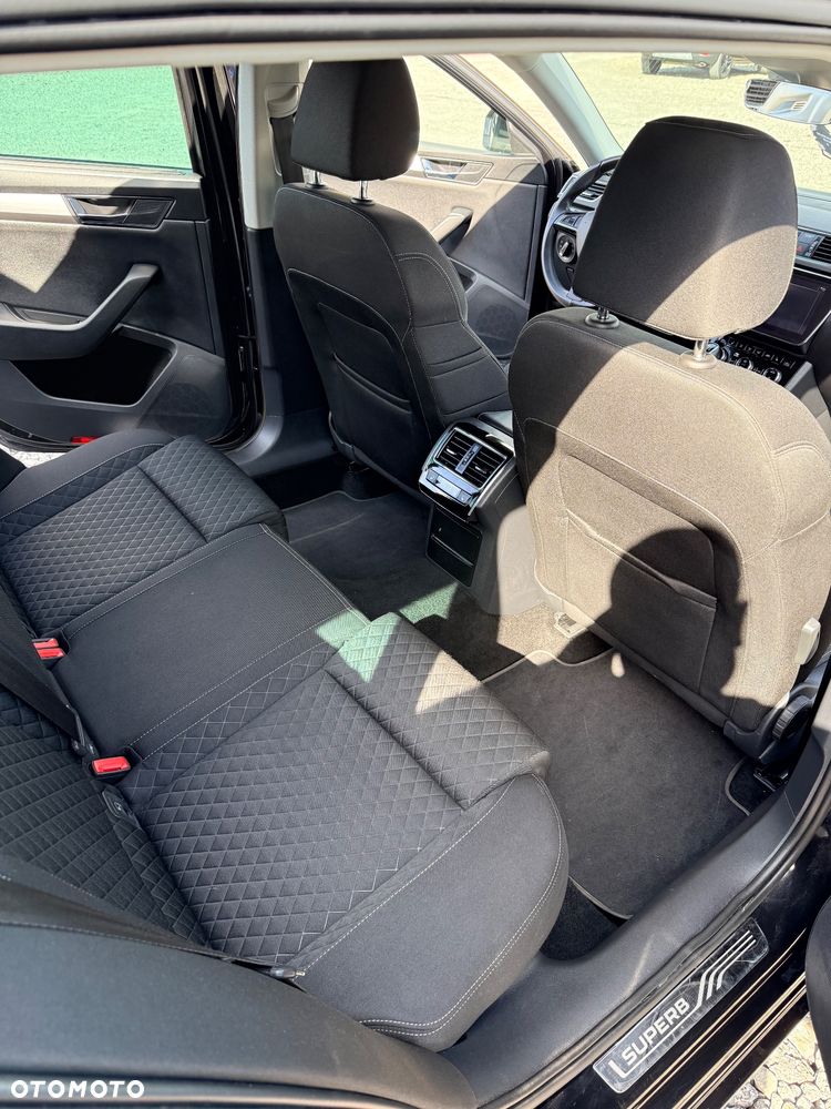 Skoda Superb 2.0 TDI Premium Edition - 10