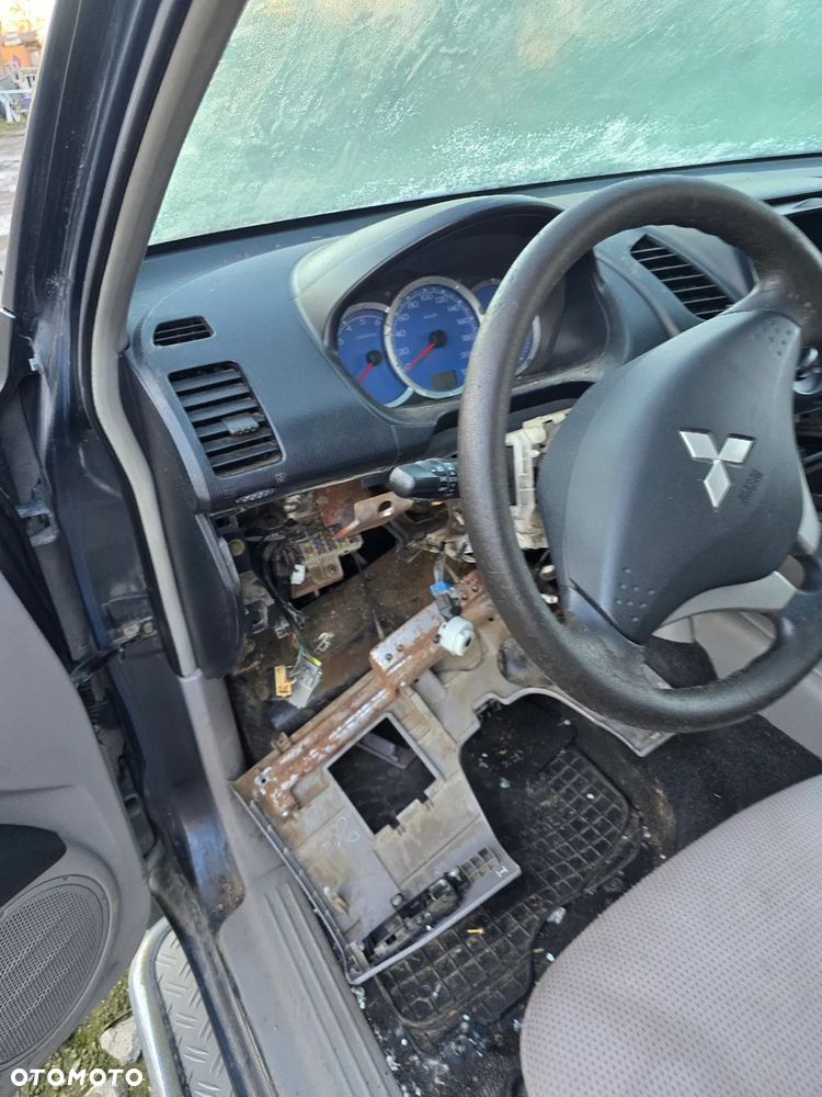 Mitsubishi L200 2.5 DID Instyle - 10