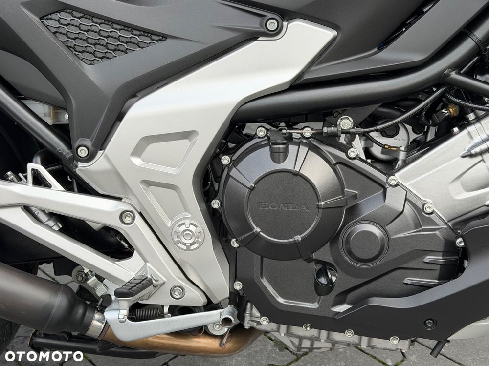 Honda NC - 16