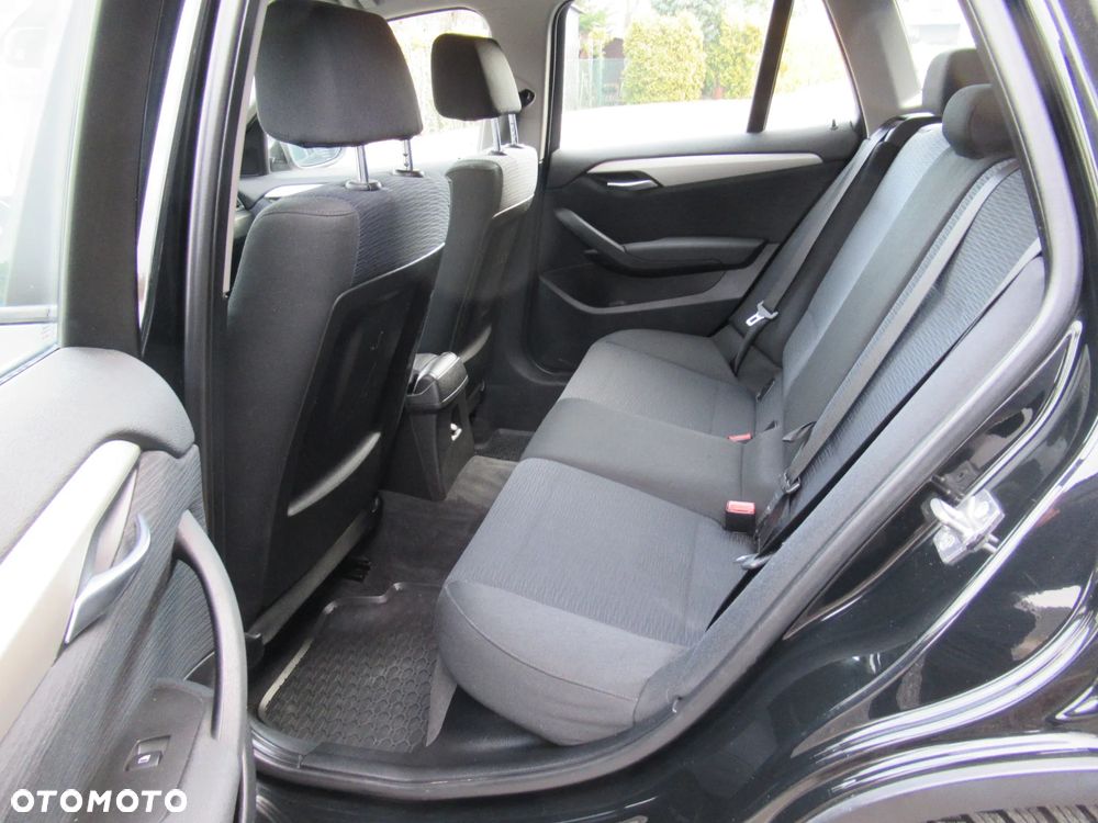 BMW X1 sDrive18i - 13