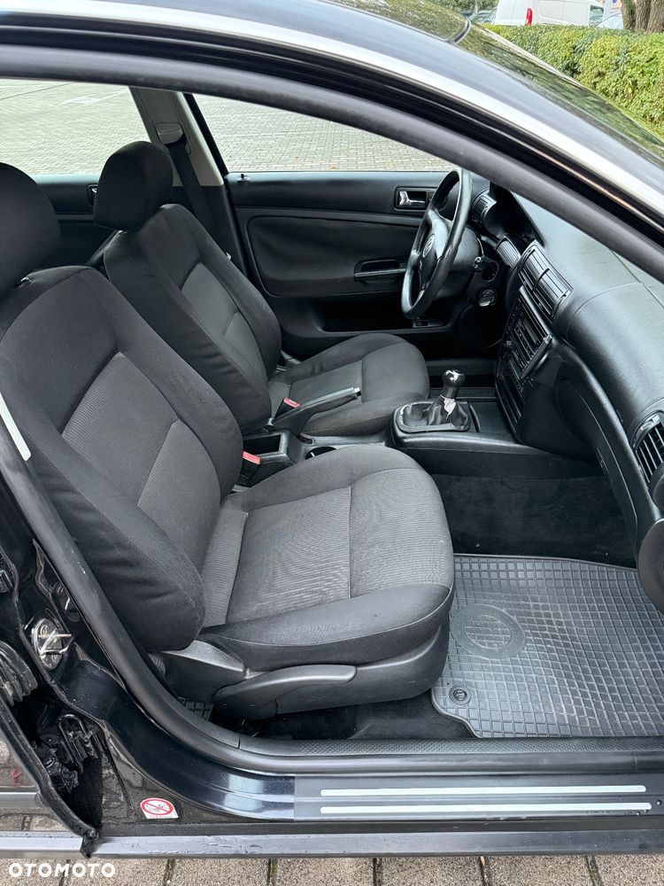 Volkswagen Passat 1.9 TDI Comfortline - 17