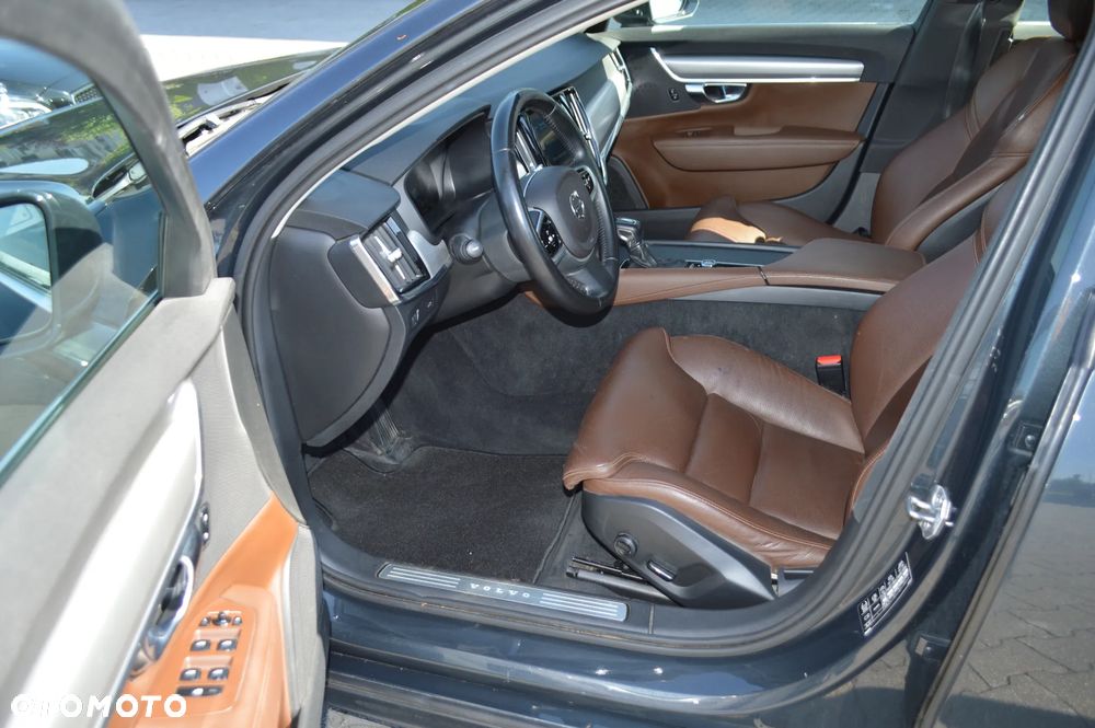 Volvo V90 D3 Momentum - 10
