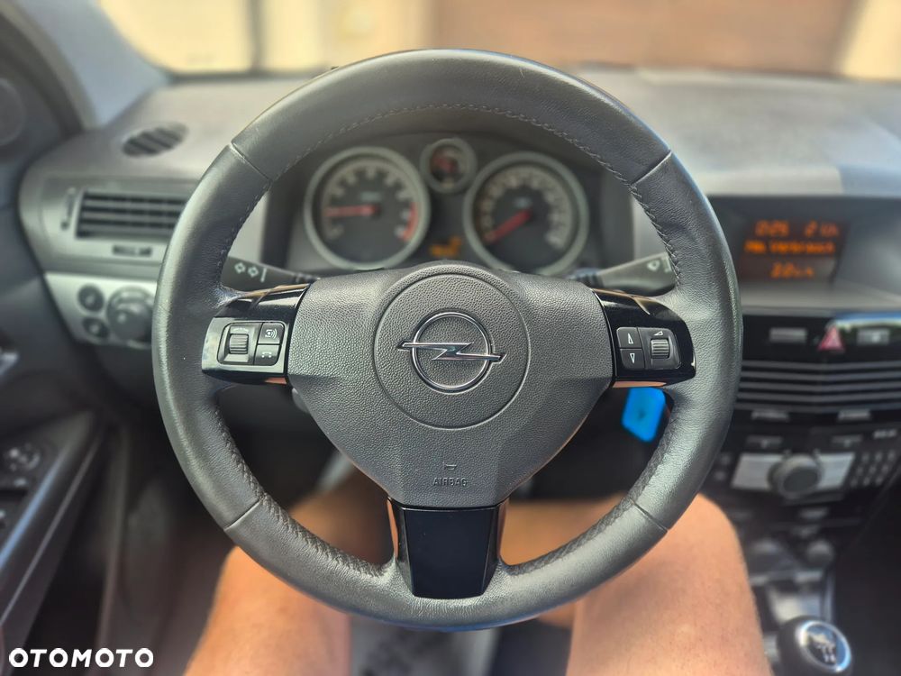 Opel Astra 1.6 Innovation 110 Jahre - 28