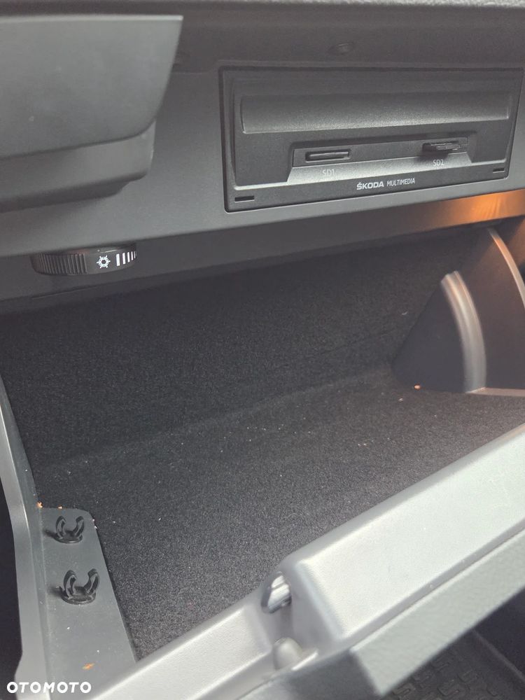 Skoda Superb 2.0 TDI SCR 4x4 Style DSG - 25