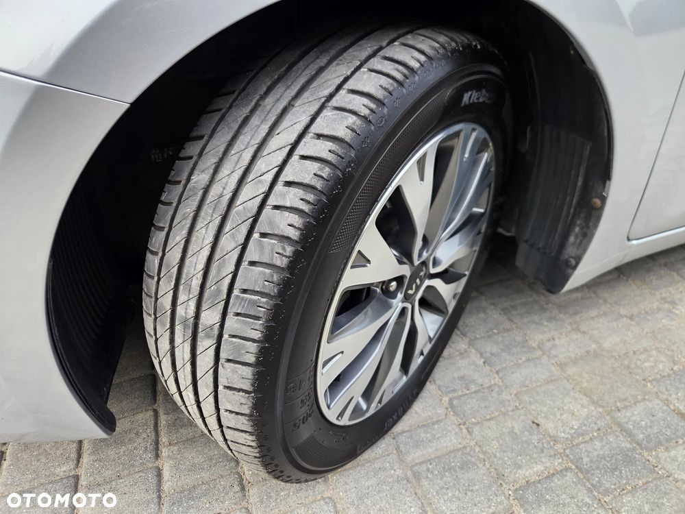 Kia Ceed 1.6 CRDi 136 DCT ISG Platinum Edition - 24