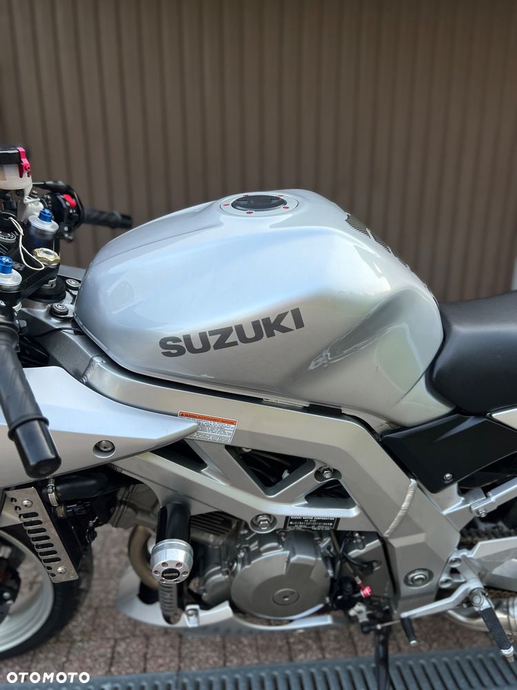 Suzuki SV - 18