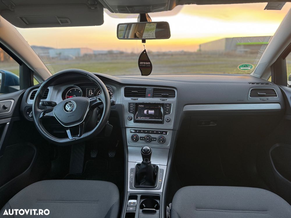 Volkswagen Golf 1.6 TDI BlueMotion Technology Comfortline - 11