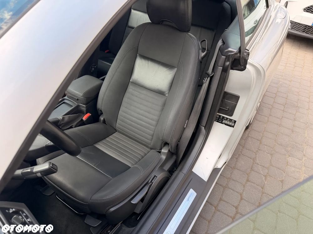 Volvo C70 2.4i Momentum - 30
