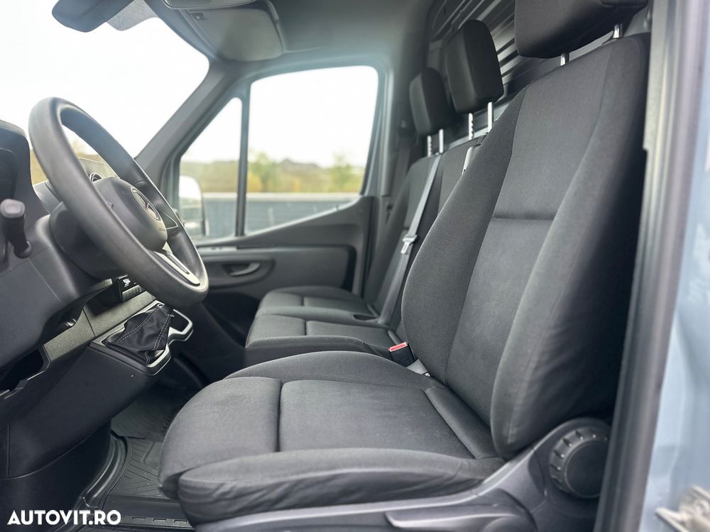 Mercedes-Benz Sprinter - 20