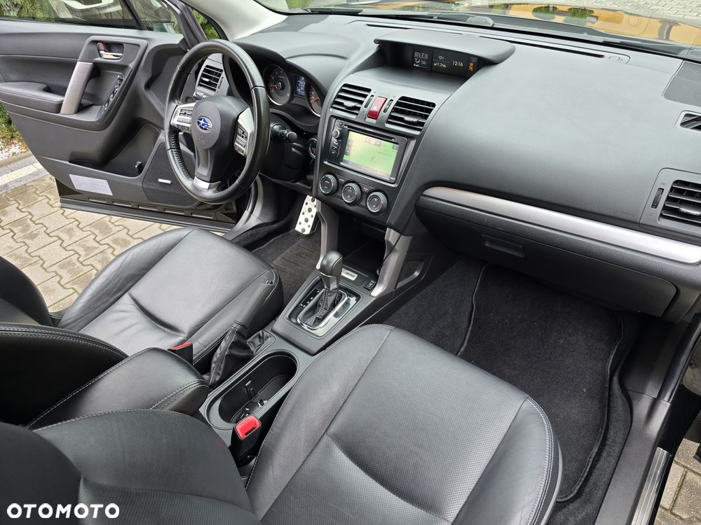 Subaru Forester 2.0XT Platinum Lineartronic - 26