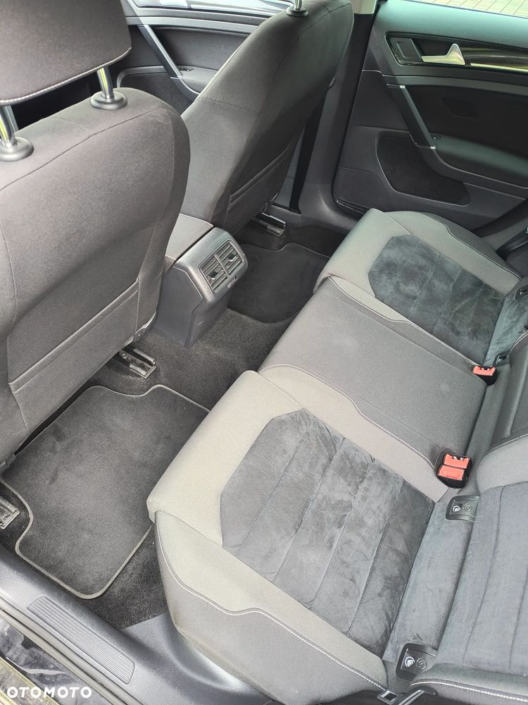 Volkswagen Golf - 7