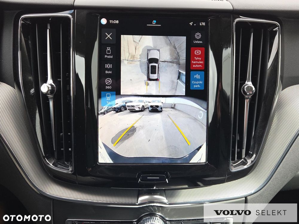 Volvo XC 60 B5 B AWD Plus Dark - 18