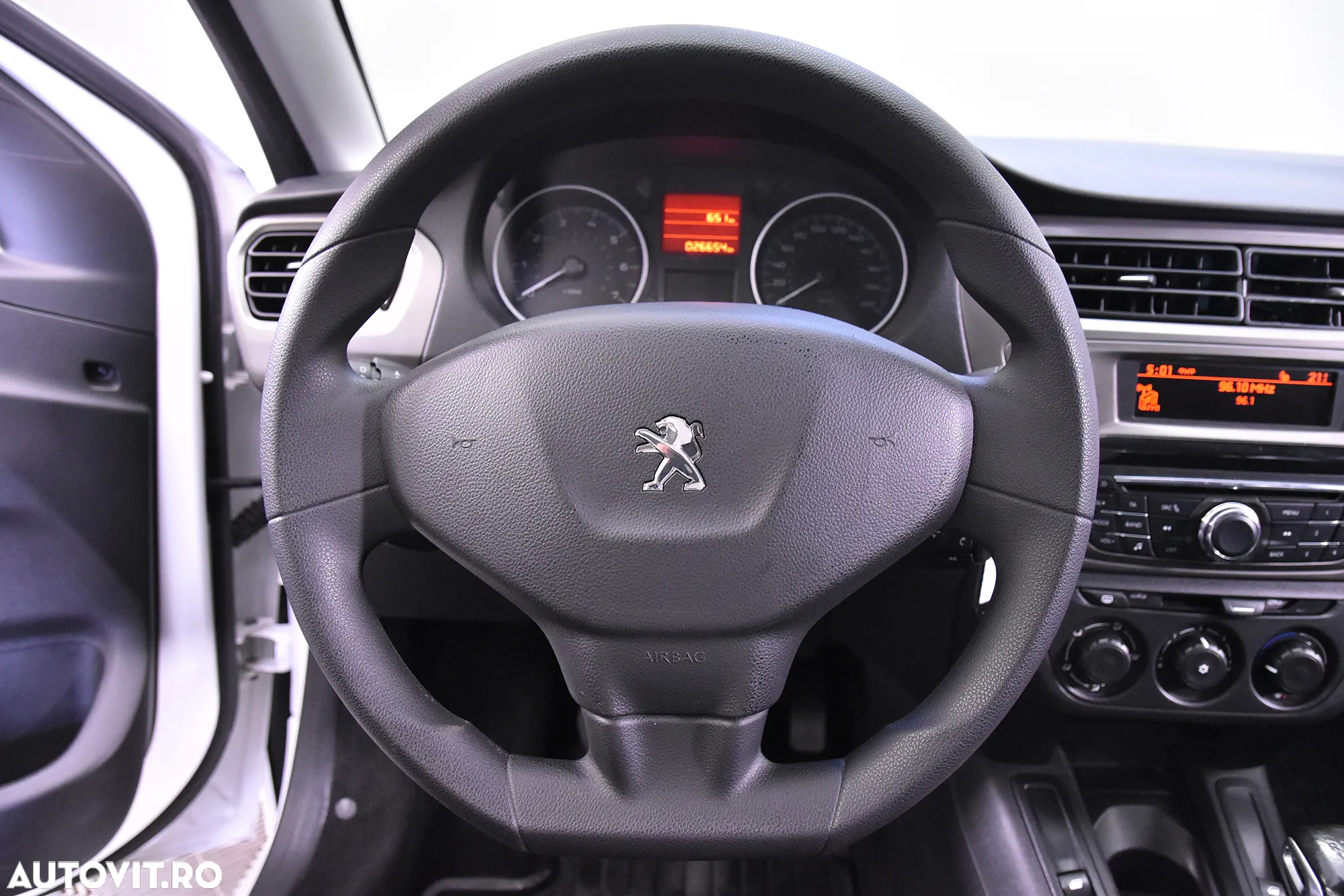 Peugeot 301 - 14