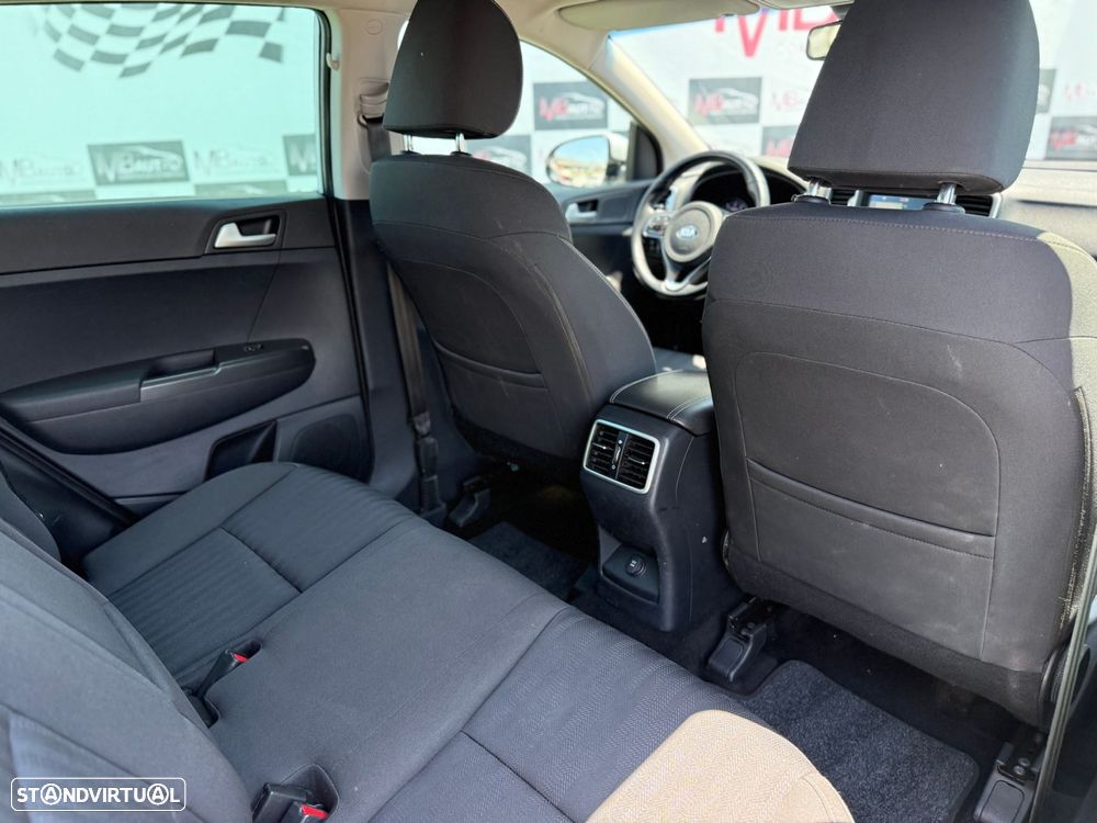 Kia Sportage 1.6 GDI ISG Nav Line - 39