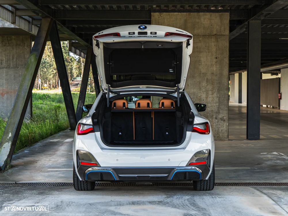 BMW i4 eDrive40 Pack Desportivo M - 39